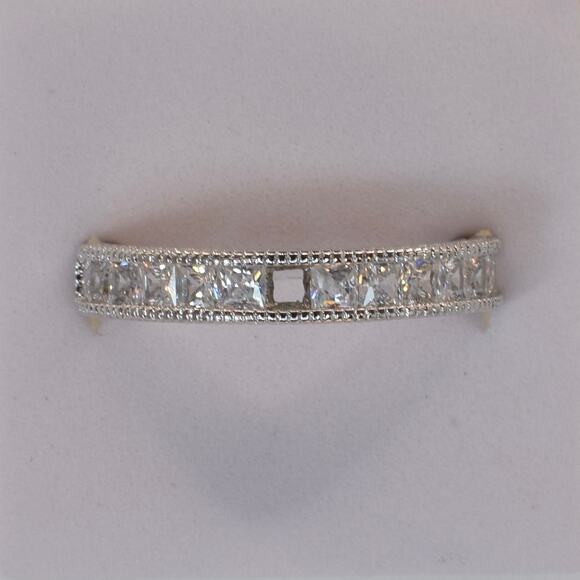 NWOT Cubic Zirconia Round-Cut Channel-Set Sterling Silver Ring Size 8.25 US - Picture 6 of 6